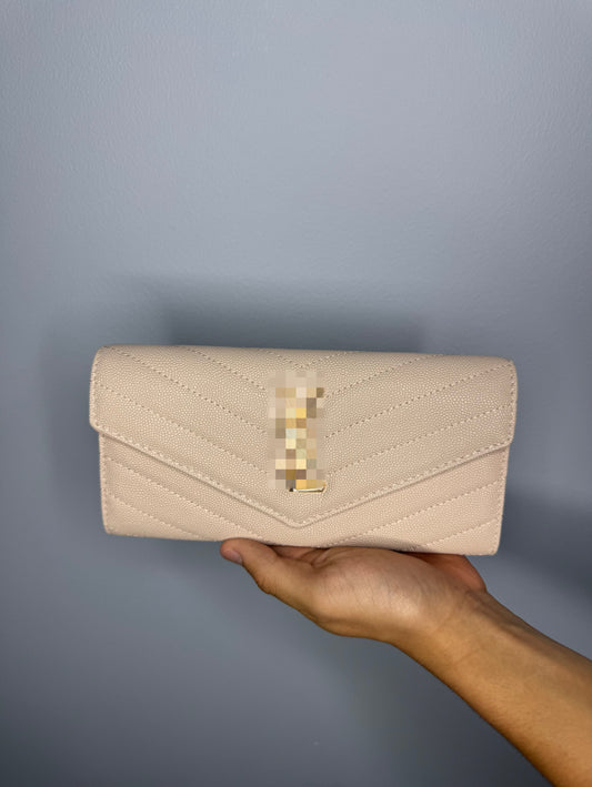 Creamy handbag